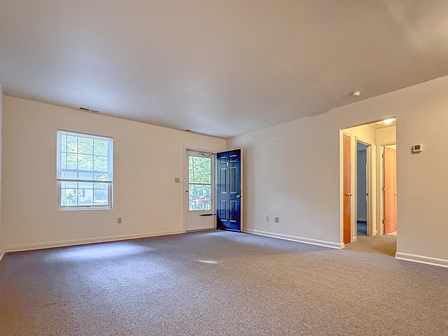 2 bed, 930 sqft, $1,225 — Photo 3