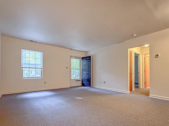 3rd image of 25054 Woodland Dr