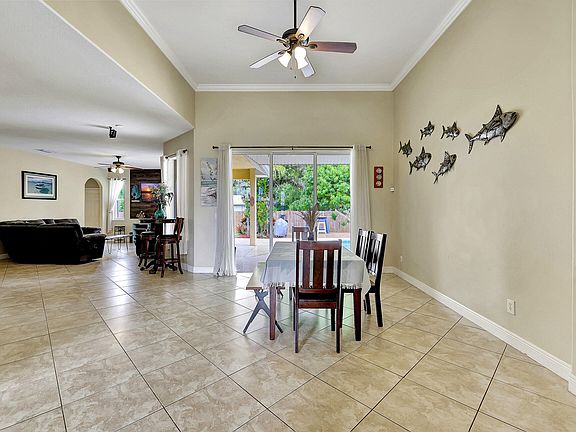 2nd image of 649 SE Karrigan Terrace