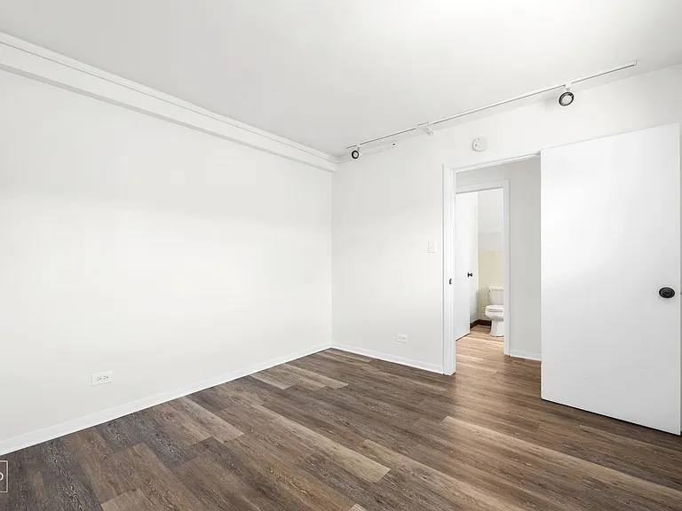 1248 S Central Ave #6 — Photo 8