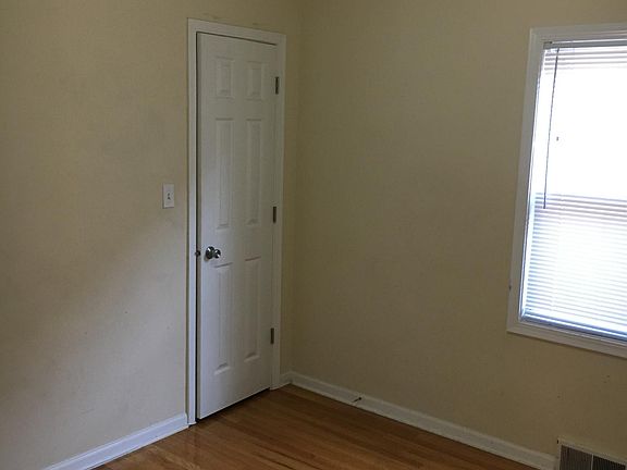 4th image of 3524 S 56th Ct