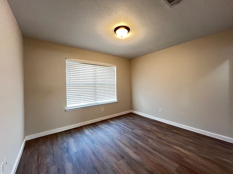 9252 Saint Martin Rd — Photo 12