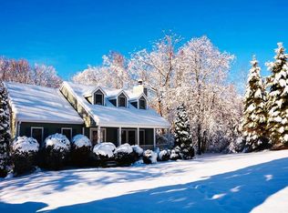 25 Mountain View Dr, Belchertown, MA 01007
