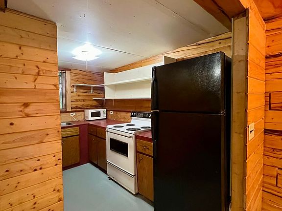 5th image of 685 Nichols Ln