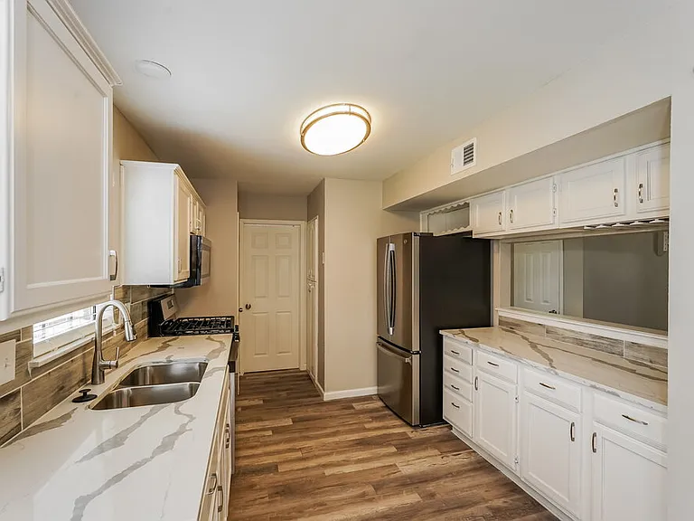 232 Sunset Dr — Photo 8