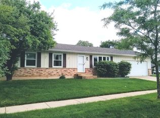 111 E Magnolia St, Arlington Heights, IL 60005