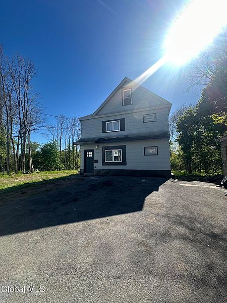 2nd image of 1142 Cutler Street