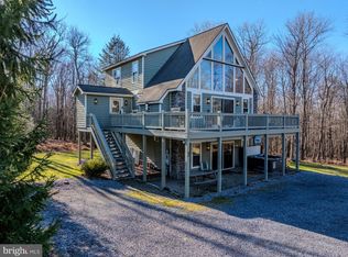 220 Woodlands Hill Ln, Oakland, MD 21550