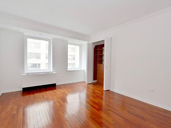 5th image of 201 E 80th St APT 5E