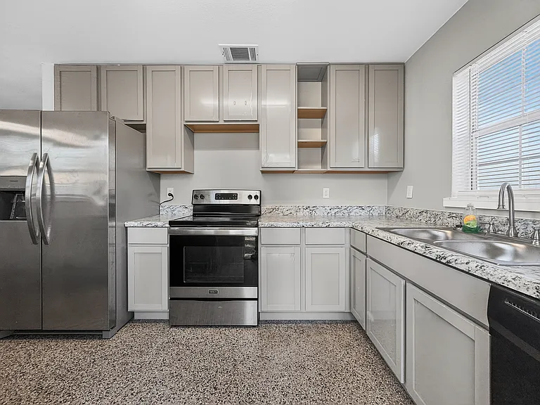 510 Barrow Ave — Photo 20