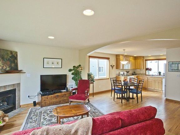 Great floor plan.