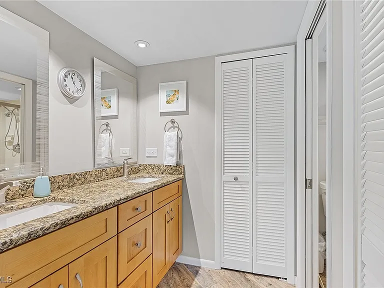 4205 SE 19th Ave #202 — Photo 17