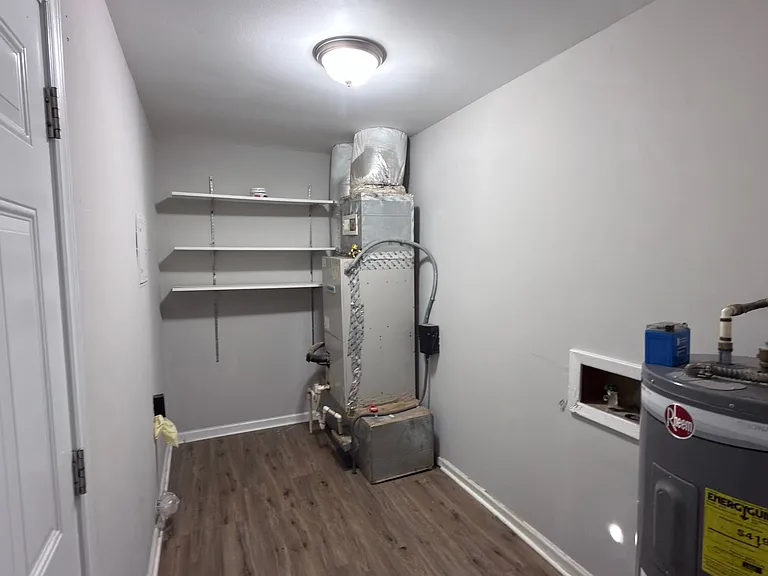 2900 Edsel Pl — Photo 11