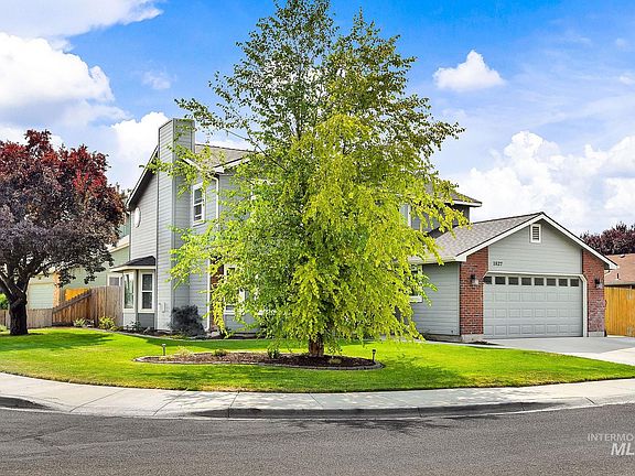 3rd image of 1827 W Sandalwood Dr