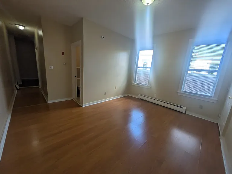 59 Derby Ave #O2R — Photo 6