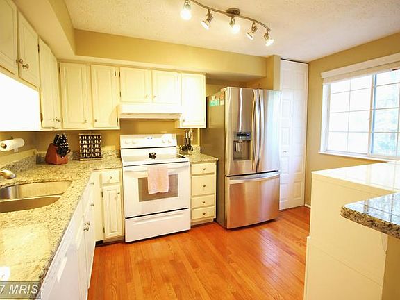 5th image of 5562 Caithness Ct