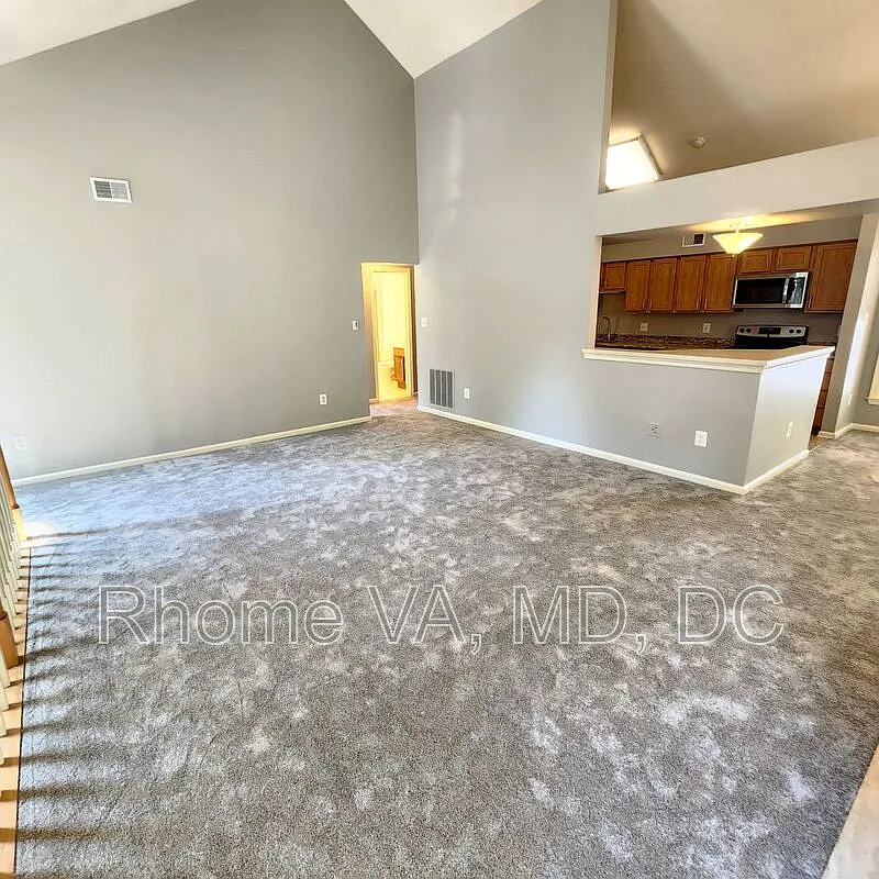 2 bed, 2.0 bath, 1343 sqft, $2,500 — Photo 3