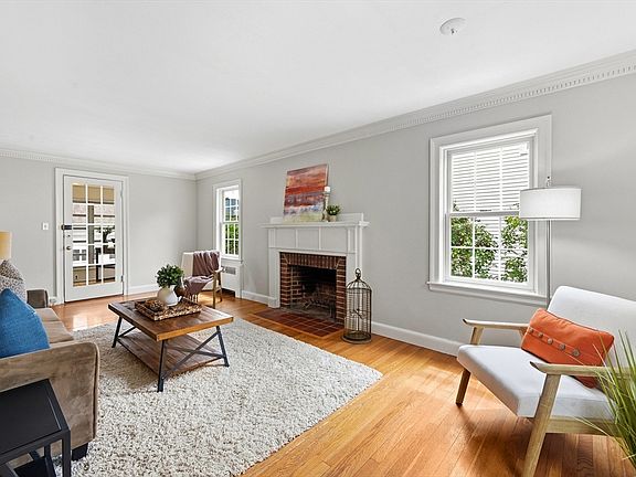 2nd image of 45 Simmons Ave