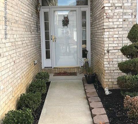 2nd image of 65 Jumping Brook Dr