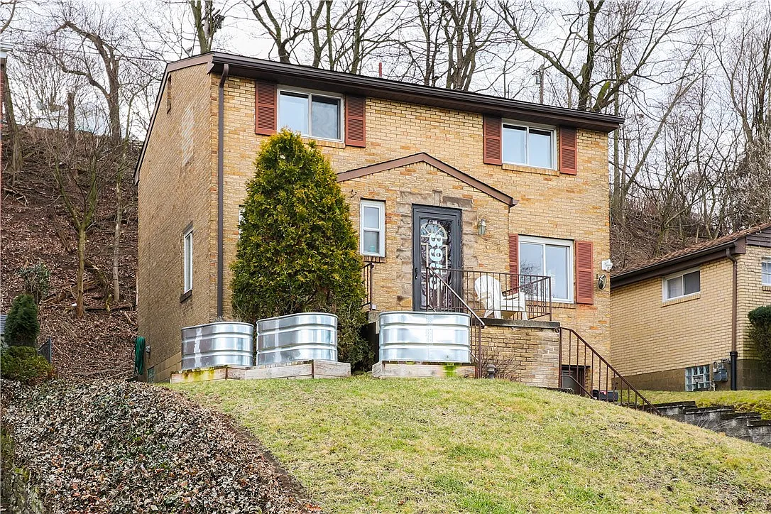 3955 Boulevard Dr photo 1