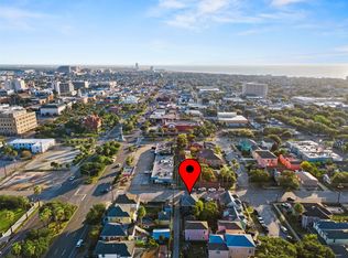 1015 26th St #1015, Galveston, TX 77550