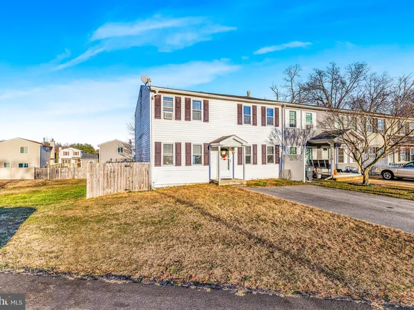 37 Heron Ct, Newark, DE 19702