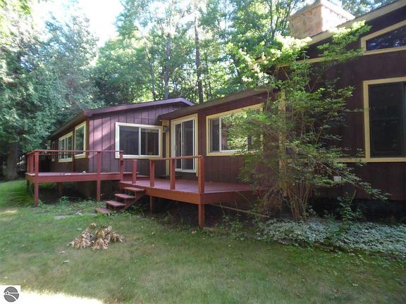 3rd image of 14440 River Dr