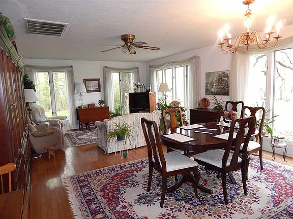 5th image of 127 Hurley Ct