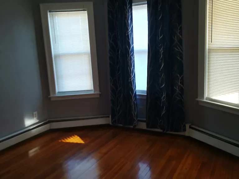 Ward Pl — Photo 9