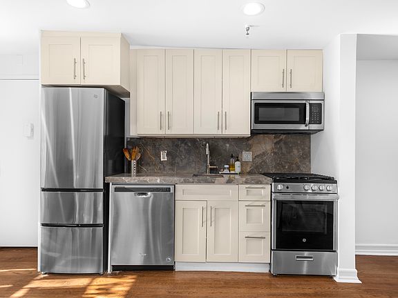 4th image of 191 Mac Donough St #2