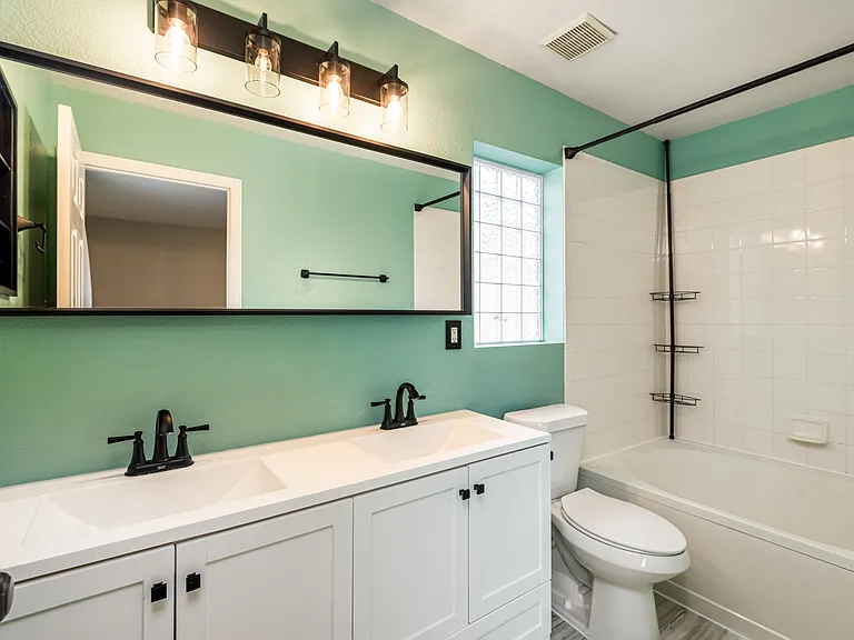 4779 Waldenwood Dr — Photo 24