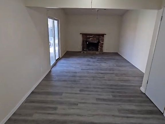 4th image of 861 Prospector Dr