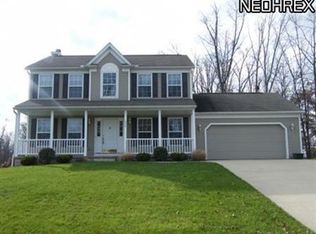 826 Collins Pond Dr, Ravenna, OH 44266