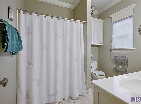 3rd image of 6318 Summerlin Dr