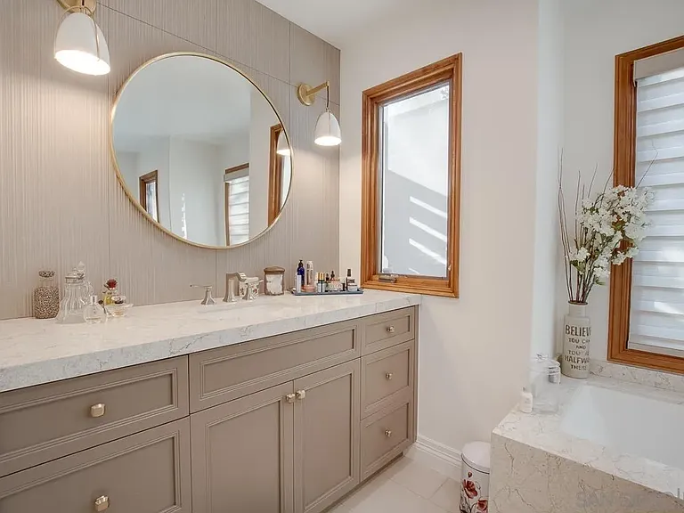 Primary Bath/Spa