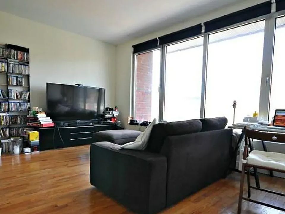 1st image of 153 Essex St APT 3D