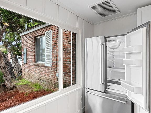 3rd image of 576 Garrett Ave Unit B
