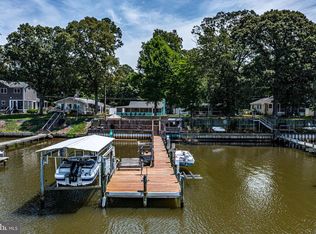 1131 Point Anne Dr, Hartfield, VA 23071