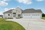 White Cedar Dr-S0907-001.jpg