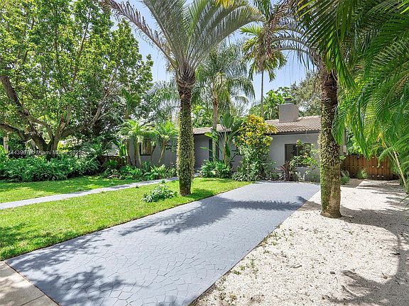 4th image of 226 NW 93rd St