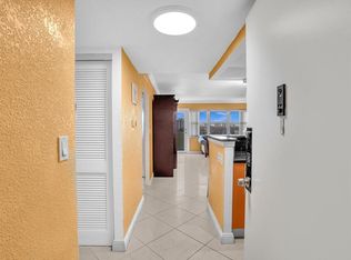 401 Golden Isles Dr APT 1007, Hallandale Beach, FL 33009