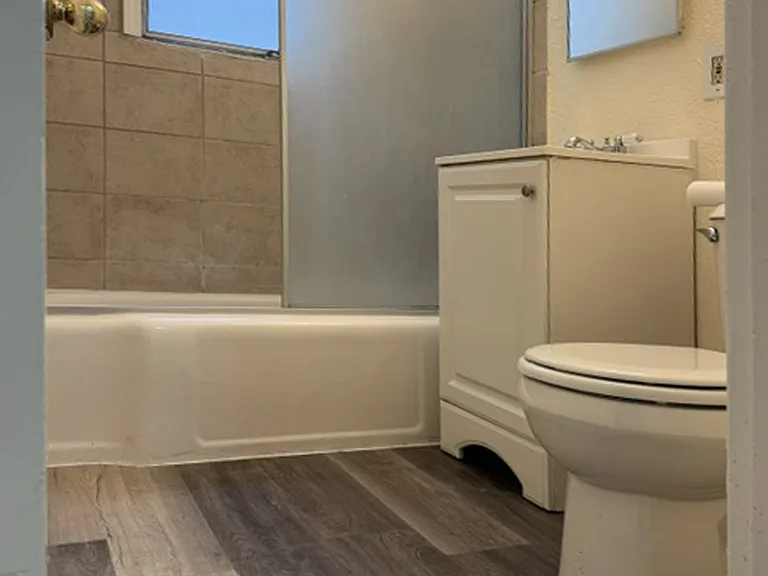 2511 N St #4 — Photo 8