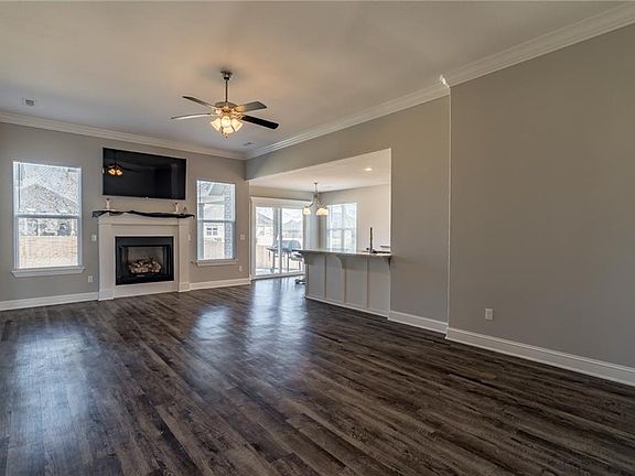5th image of 480 Vista Del Valle St