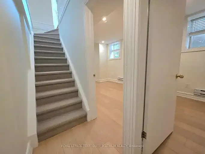 11 Beaconsfield Ave #2 — Photo 8