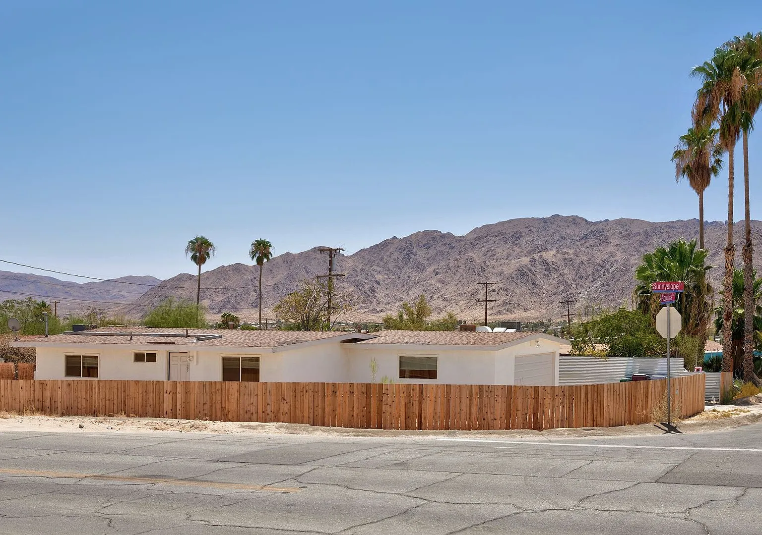 ~Designer Desert Retreat~ — Photo 2