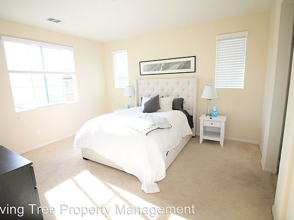 4th image of 1411 Chert Dr