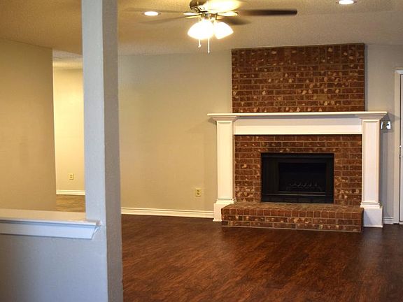 2nd image of 8533 Whitney Dr