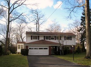 274 Norman Dr, Ramsey, NJ 07446