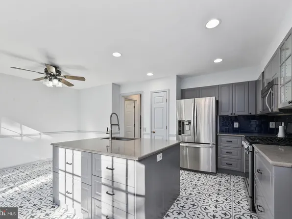 3947 Brickert Pl, Woodbridge, VA 22192