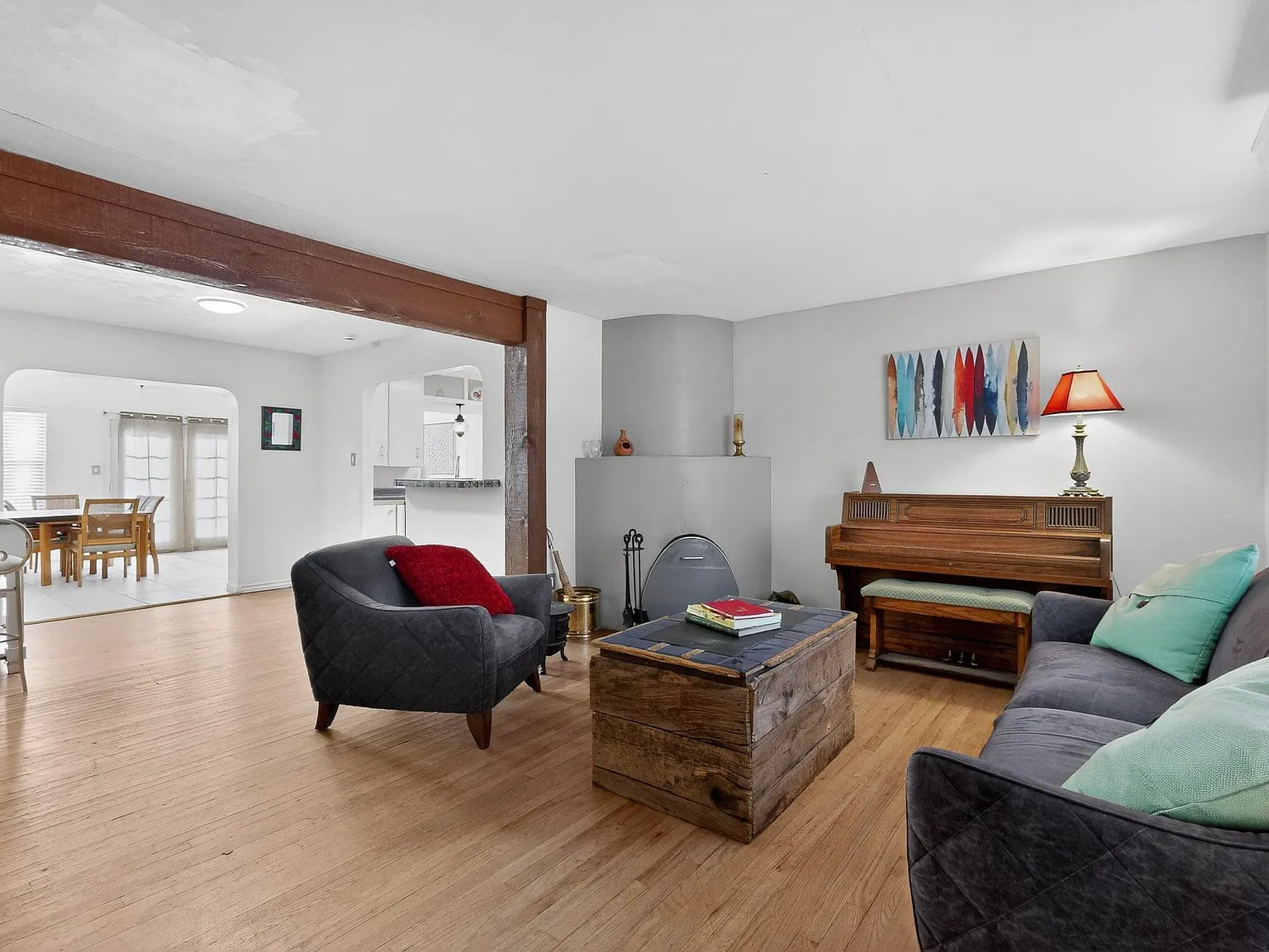 3 bed, 1891 sqft, $2,895 — Photo 3